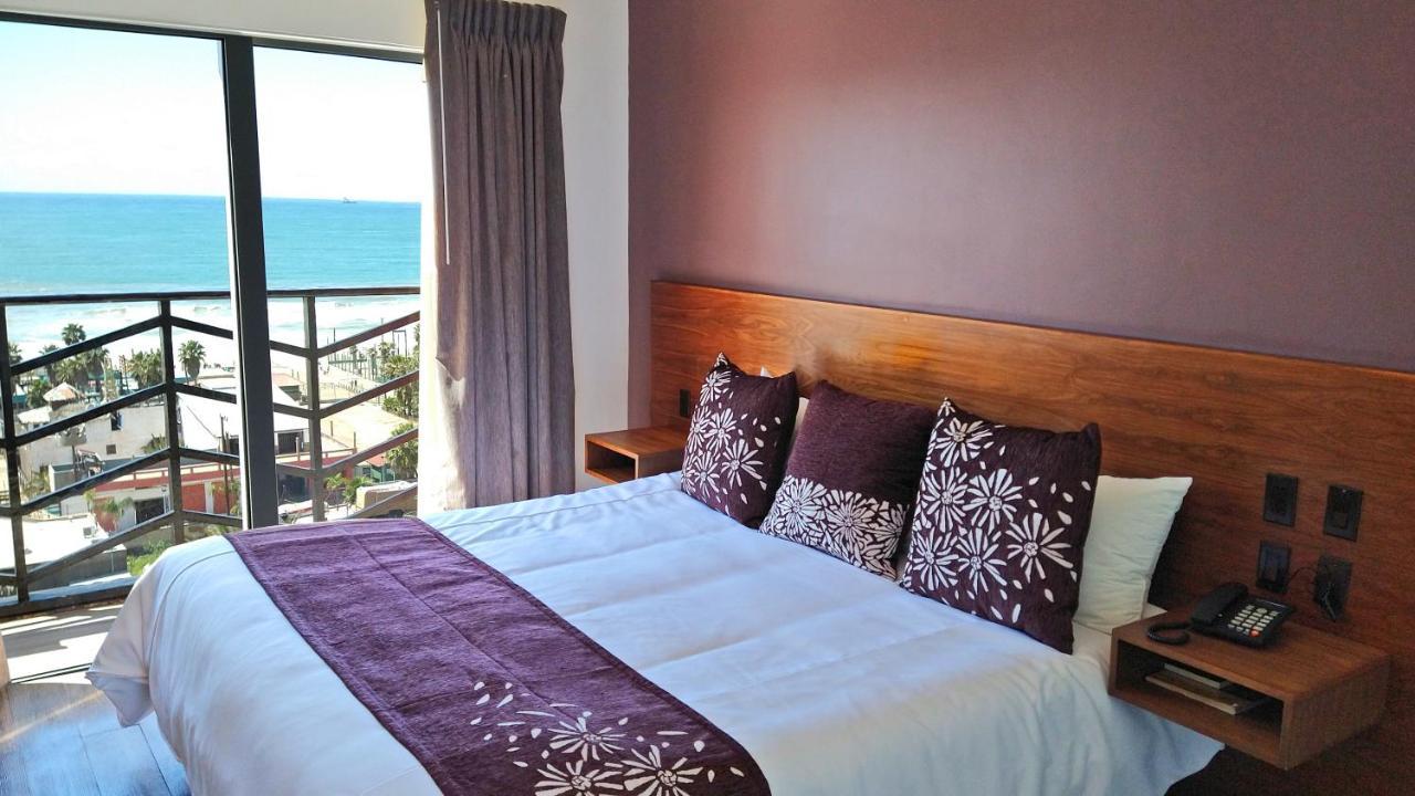 Superior Room 1 King Ocean View